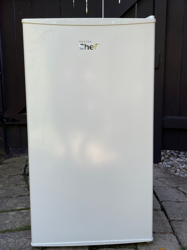 Compact Fridge 3.3cu ft. in Refrigerators in Hamilton - Image 2