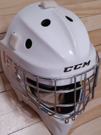 CCM Axis Pro Goalie Mask Senior TG XL White Blanche