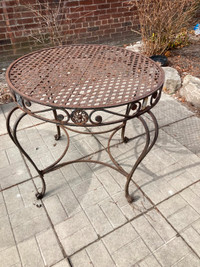 Fancy Antique Metal outdoor Table