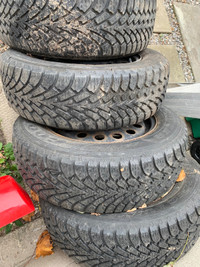 Mint winter tires on steel rims 225/60r16