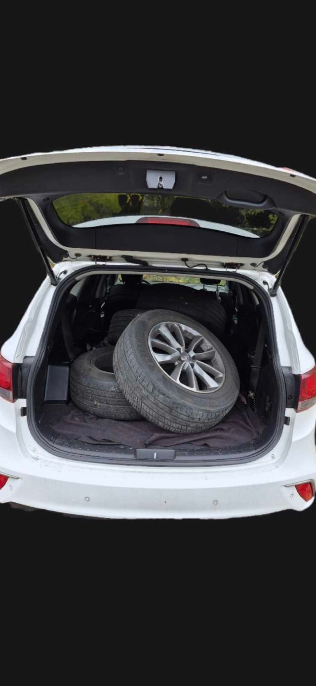 Hyundai Santa Fe XL 6 Passengers — photo 5