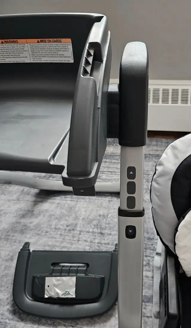 Graco DuoDiner DLX 6-in-1 Highchair & Booster Seat in Feeding & High Chairs in Mississauga / Peel Region - Image 5