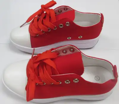 chaussures pour femmes / women's shoes, View more