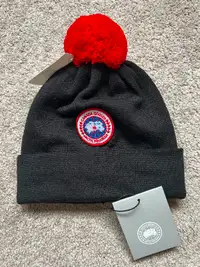 Canada goose youth/ kid winter hat merino pom toque / beanie
