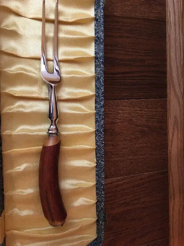 Vintage 3pc Meat Carving Set, English "Sheffield" Stag Handles in Arts & Collectibles in Oakville / Halton Region - Image 4