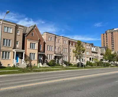 York University Private Room For Rent -Ready to move in immediately -New mattress, all furniture, ut...