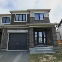 4 Bedroom Townhome for Sale in Aquaview, Orleans