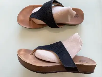 Sandales d'été Clarks - Pointure 9 ou 40, View more