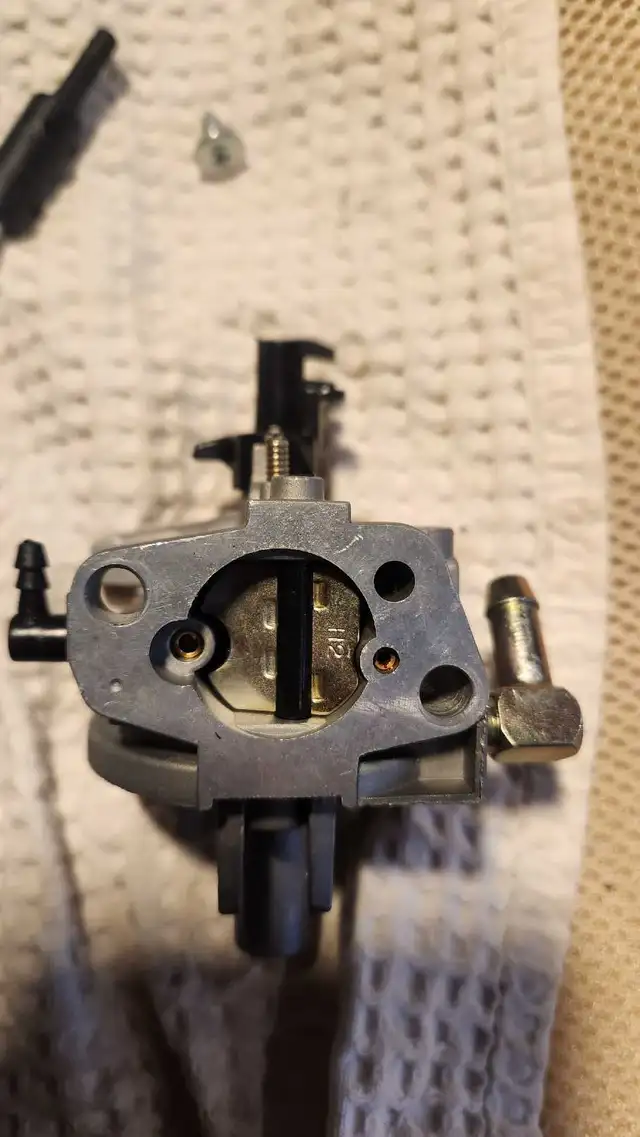 Lawn mower and Snowblower carburetor cleaning in Snowblowers in Bedford - Image 7