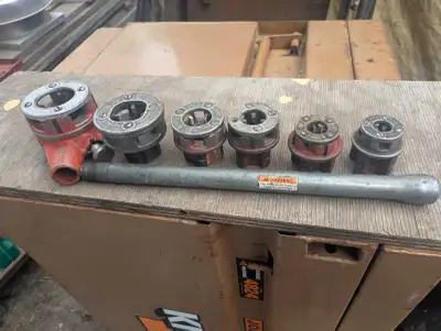 Ridgid R11 threading set, View more