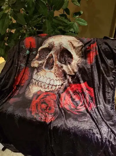 Skull Microfiber Blanket, View more