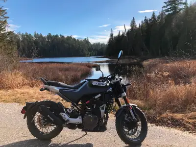 Stock bike. Only 3300km. Like new. Not certified, but should need nothing. New battery last year. Fa...