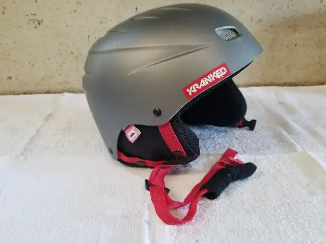 XX KRANKED Silver Helmet Small - Medium in Clothing, Shoes & Accessories in Kingston - Image 3