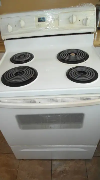 INGLIS Cuisiniere  30 pouces . Stove 30 inches, View more