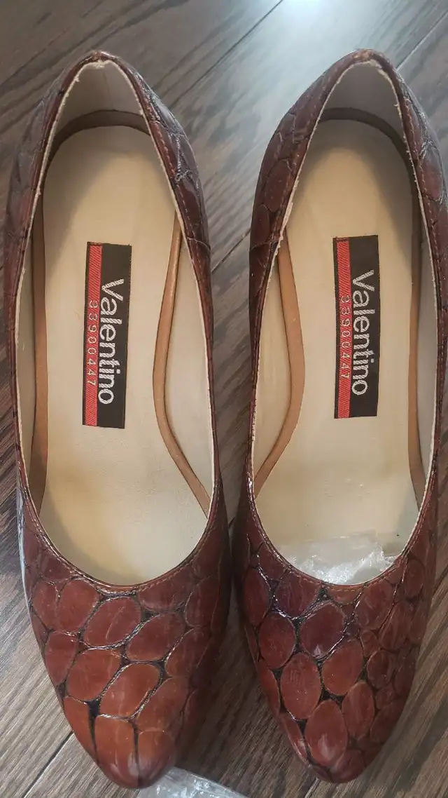 Valentino Ladies Shoes in Women's - Shoes in Markham / York Region - Image 7