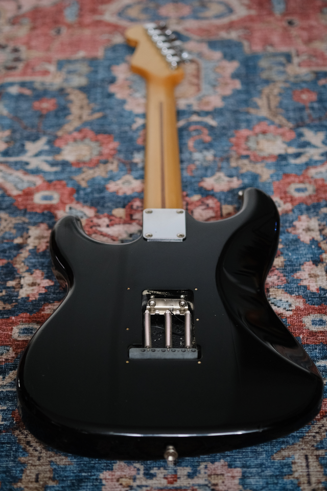 1993 Japan Squier Stratocaster in Guitars in City of Toronto - Image 11