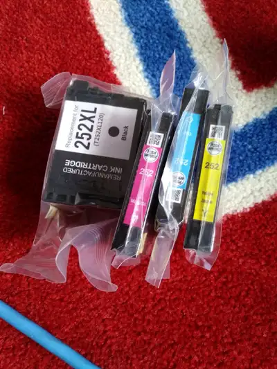 SET BRAND NEW  EPSON 252 PRINTER CARTRIDGE, View more