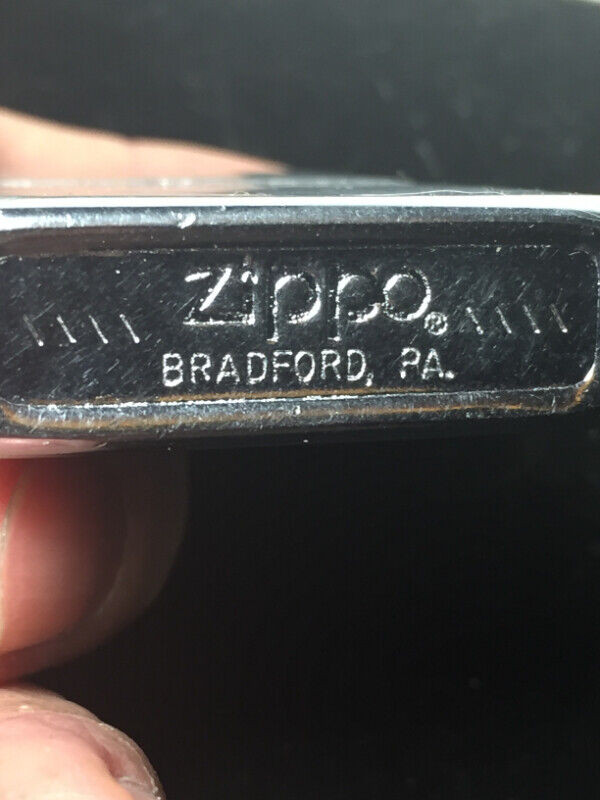 Vintage Classic Style Signed ZIPPO Bradford Pa. USA Silver Chrom in Arts & Collectibles in Vancouver - Image 4