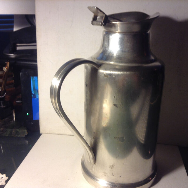 Old Christofle Silver Plated 34oz Thermos Teapot Coffee Pot in Arts & Collectibles in Vancouver - Image 2