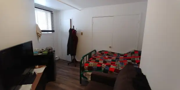 A quelques minutes à pied Cégep Garneau et Université  Laval