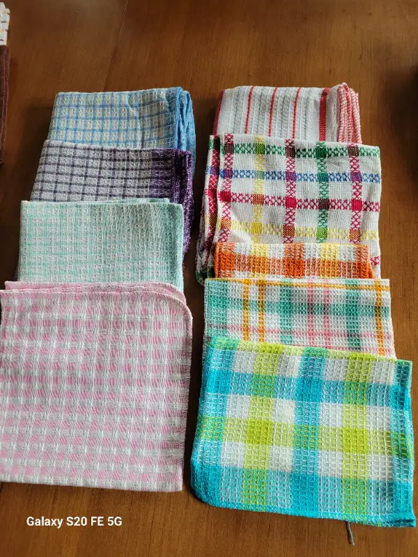 Tea Towels, Dish Cloths, Pot Holders, Oven Mitts in Other in Markham / York Region - Image 5
