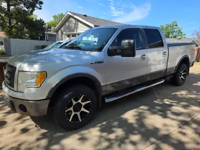 I have a 2010 f150 crew cab 5.4l, runs and drives great, has a tonneau cover, comes with bars that b...