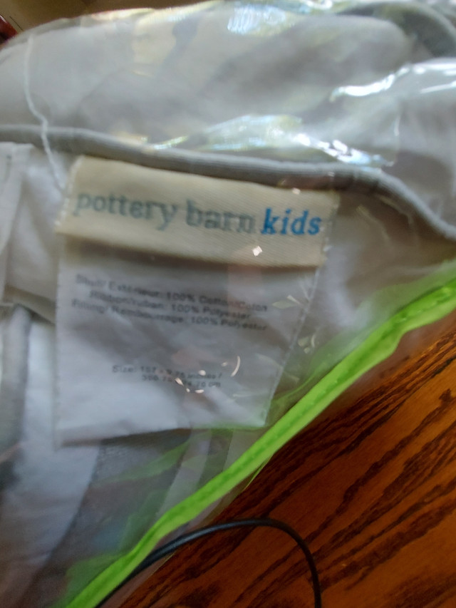 POTTERY BARN KIDS CRIB BUMPER PADS 157" x 9.75" - LIKE NEW in Cribs in City of Toronto - Image 2