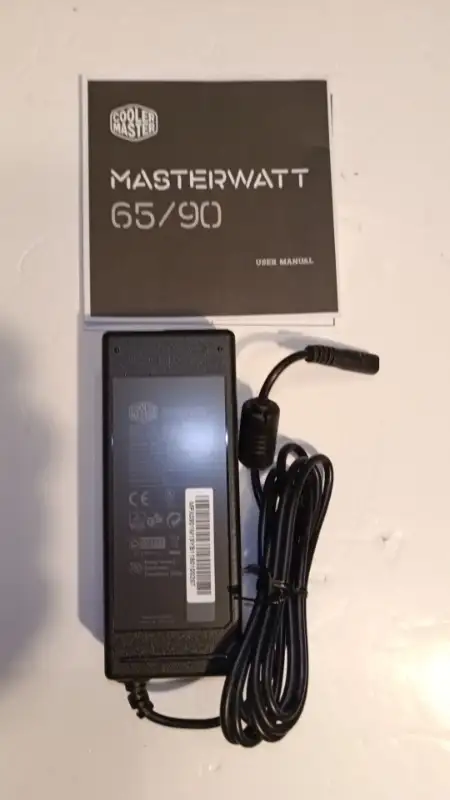 Universal  Laptop Power Supply Cooler Master MasterWatt 90W in Laptop Accessories in Markham / York Region - Image 5
