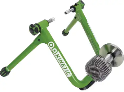 Kinetic bike trainer with Riser king, View more