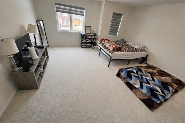 Master bedroom available in sharing for a male