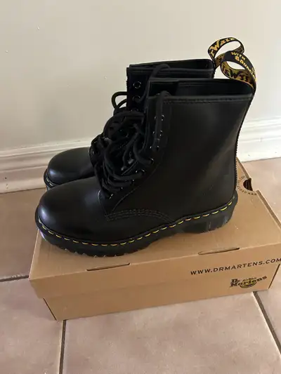 dr martens boots women, View more