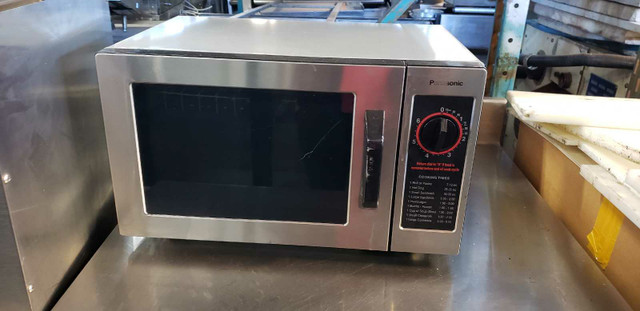 HEAVYDUTY INDUSTRIAL MICROWAVE OVEN in Microwaves & Cookers in City of Toronto