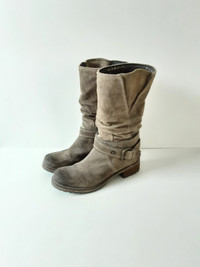 Women's Boots Suede Size 7