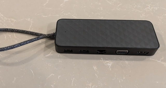HP Docking Station - 4.5 mm and USB C Dock Multiport Adapter G2 in Laptop Accessories in City of Toronto - Image 3