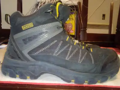 Mens Dakota work boots size 10, View more