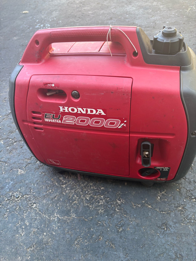 Honda 2000 watt Generator  in Other Business & Industrial in Barrie - Image 3