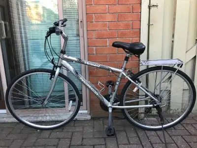 Vélo hybride Norco Vermont en aluminium, parfait état, léger, View more