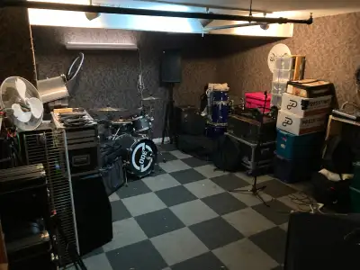 MONTHY JAM SPACE AVAILABLE ON GEARY AVE, TORONTO - JUNE 1st, View more