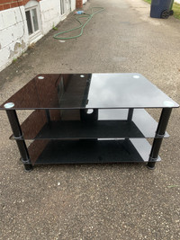 TV stand for 32’ tv
