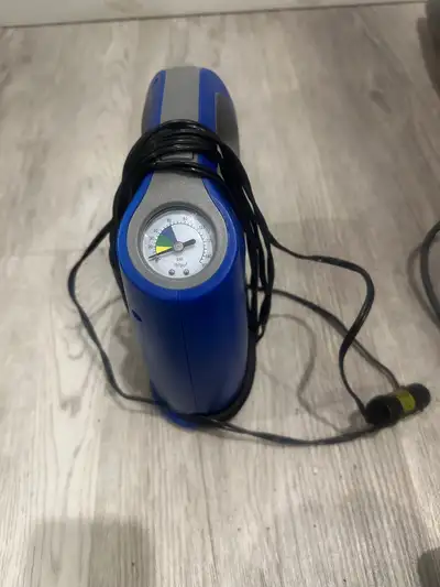 Car air pump$ 25 Vacuum $ 15 Gasoline cane$ 15 Text me