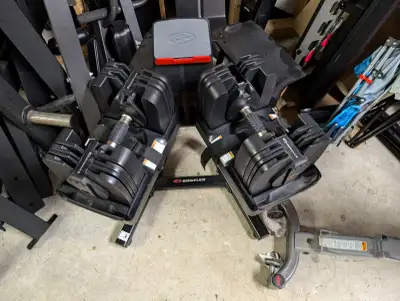 Bowflex Selecttech 560 Adjustable Dumbbells to 60lbs + Stand, View more