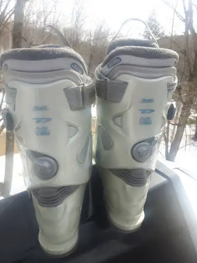 DALBELLO WOMANS SKI BOOTS 27.5, View more