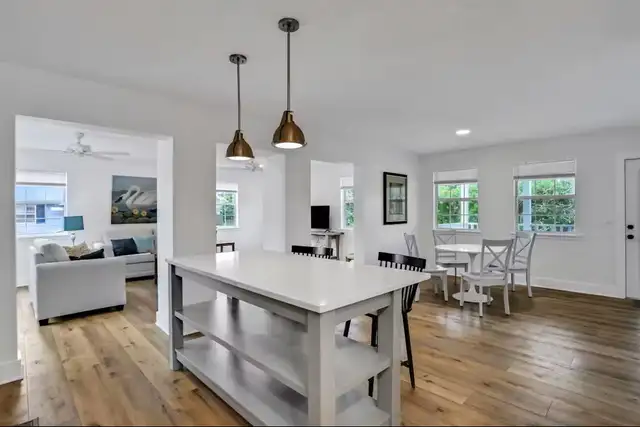 SNOWBIRDS PET FRIENDLY FLORIDA COTTAGE IN SANTA ROSA BEACH in Florida in Canada - Image 9