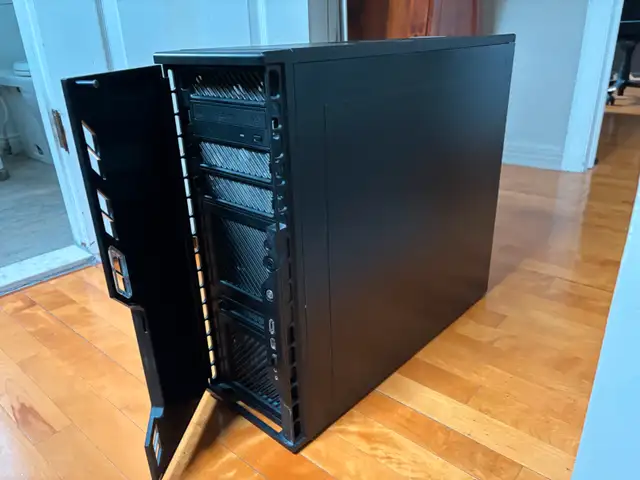 Gaming PC + Mechanical Gaming Keyboard in Desktop Computers in City of Montréal - Image 7