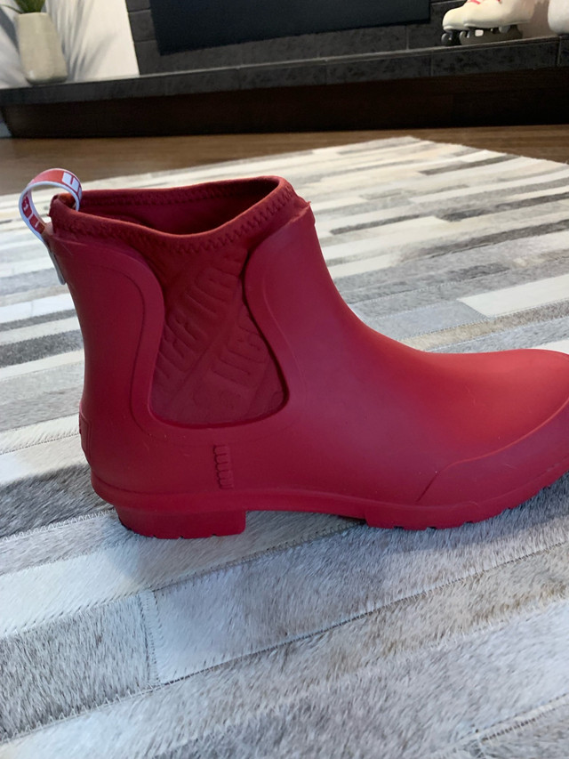 UGG Cute  Boots in Women's - Shoes in Winnipeg
