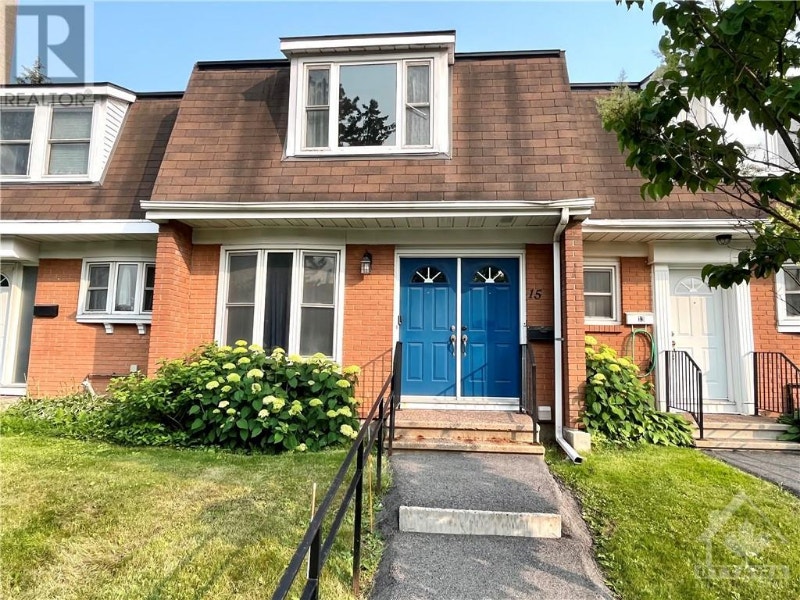 3 Bedroom Condo Town Home, Mooney's Bay, Renting, Sept. 1st Long Term