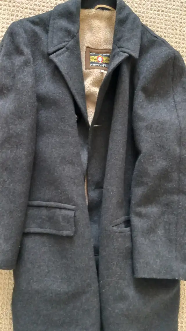Vintage Corefiel wool coat in Men's in Kitchener / Waterloo - Image 7