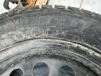 Yokohama winter tires off a 2024 Kona, 5x114.3 mm (5x4.5") On steel rims with censors About 5k was d...