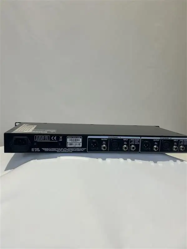 SQ-2 Tapco Gate/Compressor in Stereo Systems & Home Theatre in Oakville / Halton Region - Image 3
