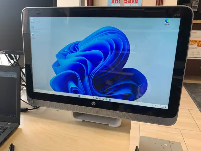HP Sprout Pro 23-s411t All-in-one computer (Used) in Desktop Computers in City of Toronto - Image 2